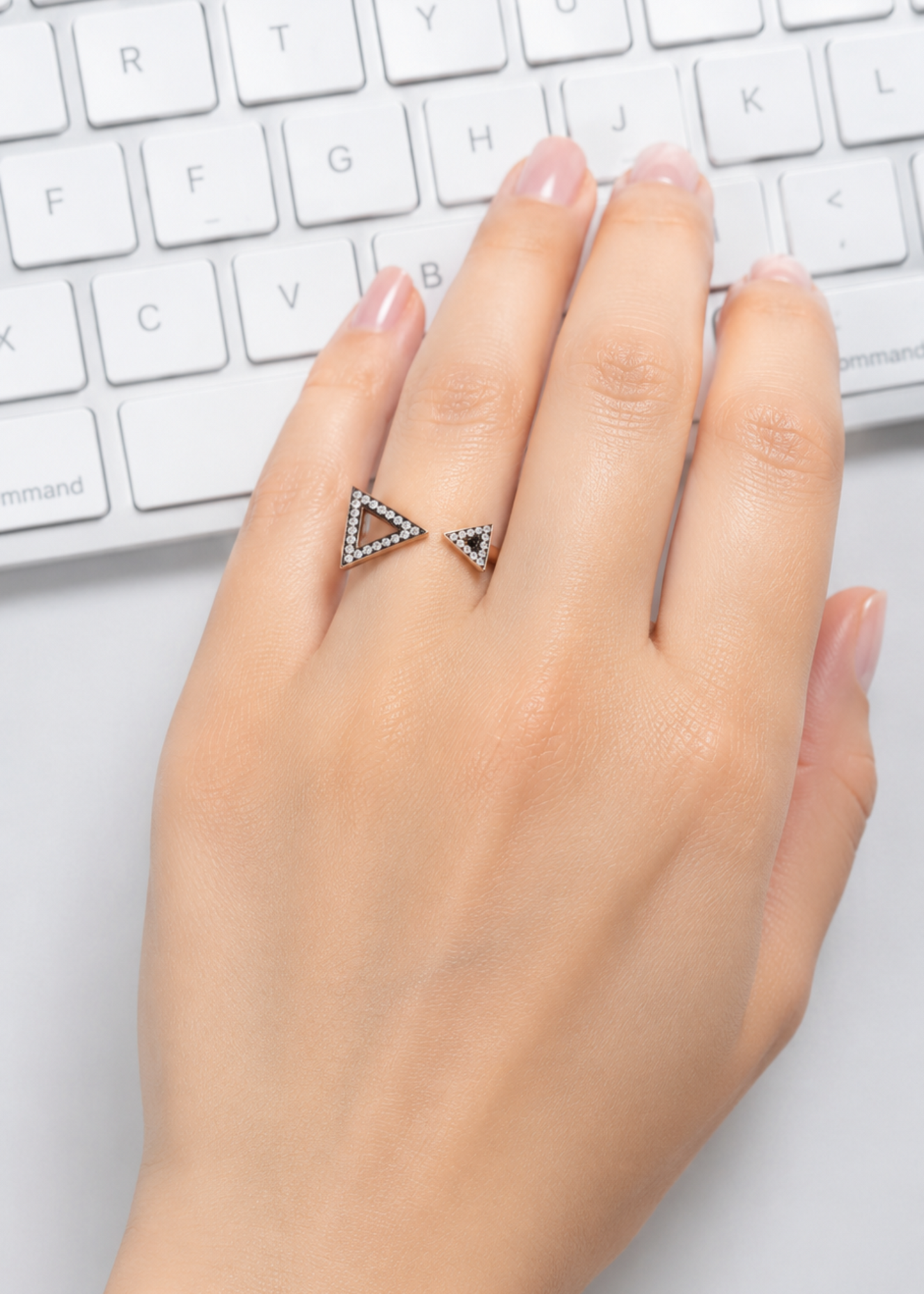 Geometric Triangle-925 Sterlıng Sılver
