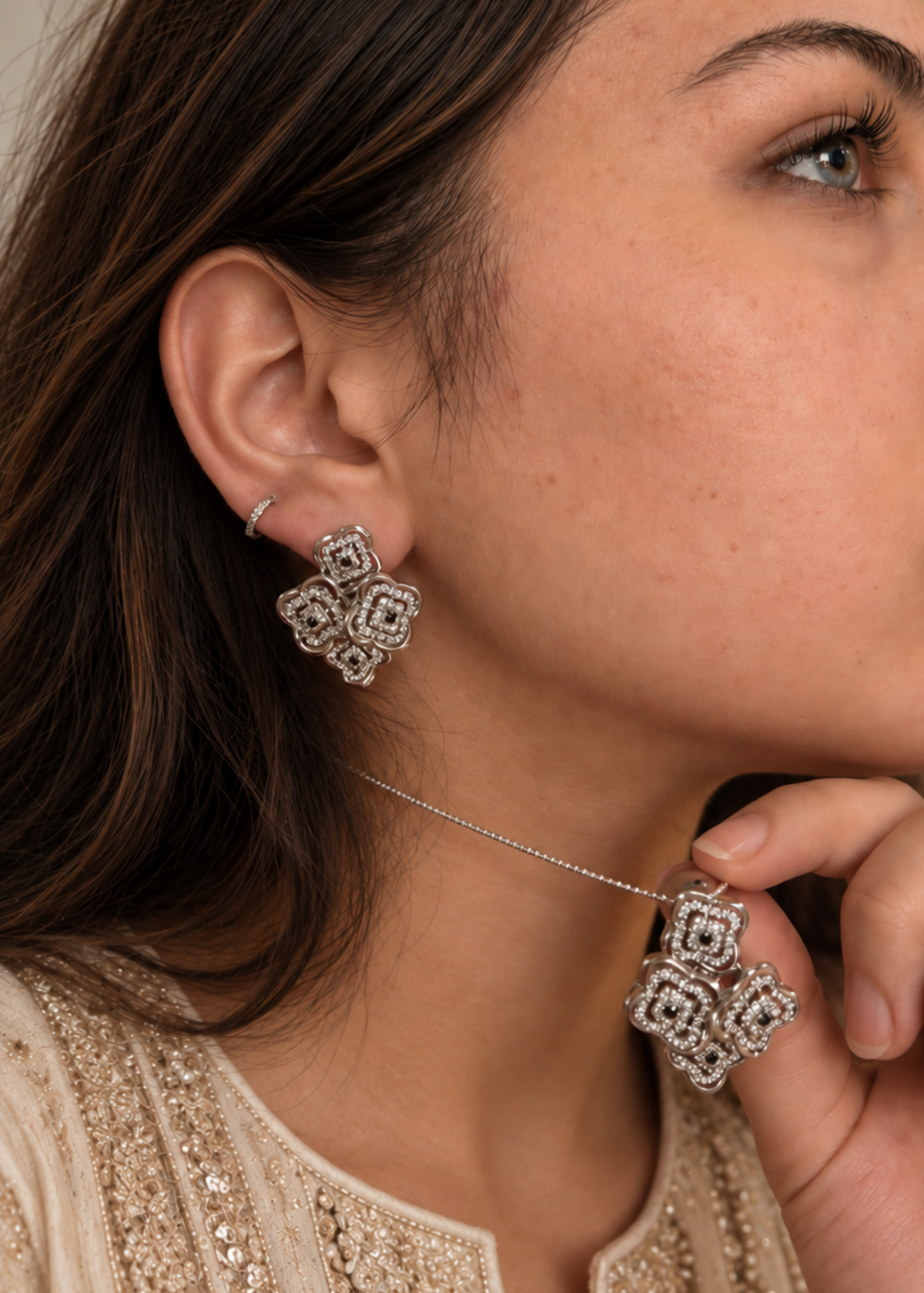 Noir Bloom-925 Sterling Silver